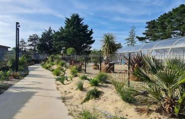 Cottage pour 6 personnes avec piscine couverte et chauffée à 300 m de la mer avec Wi-Fi et climatisé , 3 chambres - Foto 51