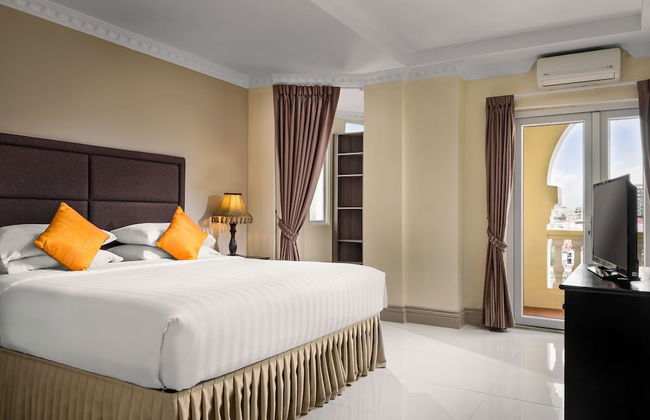 Palace Gate Hotel & Residence by EHM - Photo 8