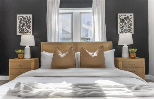 Hanford House w Hot Tub,Sauna,Bar - Photo 25