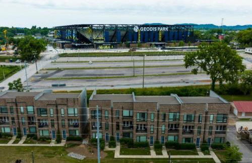 WeHo Nashville Home, Geodis Park, Private Movie Theater! 10min to Broadway! Sleeps 10! - Foto 6