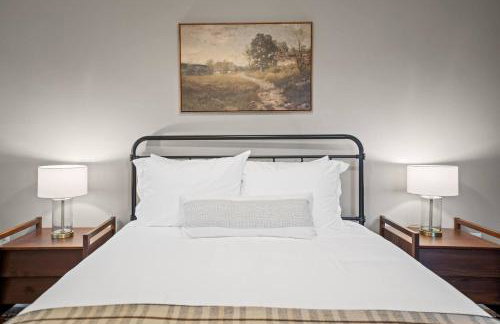 10min to NRG | Hot tub | Sauna | Firepit | 4br 3ba - Foto 35