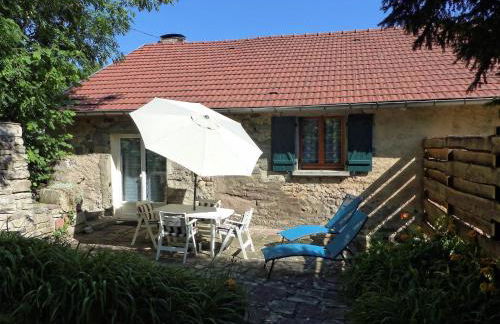 Gîte paisible dans une ancienne ferme avec WIFI et parking à Saint-Bresson - FR-1-583-440 - Foto 17
