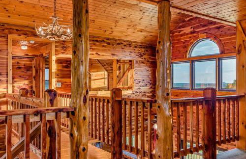 Lodge at OZK Ranch- Incredible mountaintop cabin with hot tub and views - Photo 15