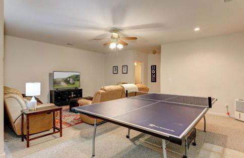 Deer View Retreat - Ramp to Home Wood-Burning Fireplace Netflix Ping Pong - Foto 3