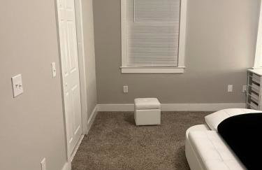 Enjoy Peace of Mind with a Modern Touch of Class - Foto 2