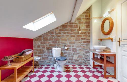 Holiday Home in Auvergne With Roofed Garden and Terrace - Foto 38