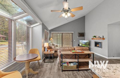 Twin Lakes Village Home Golf Retreat Community Pool Corner Lot and Single Level Living - Foto 10