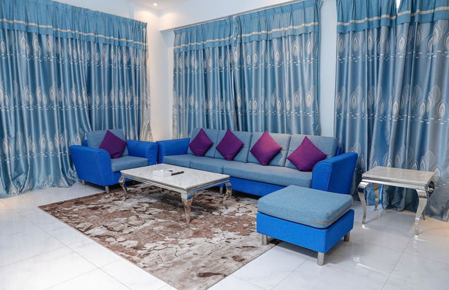 Swan Towers - Photo 14