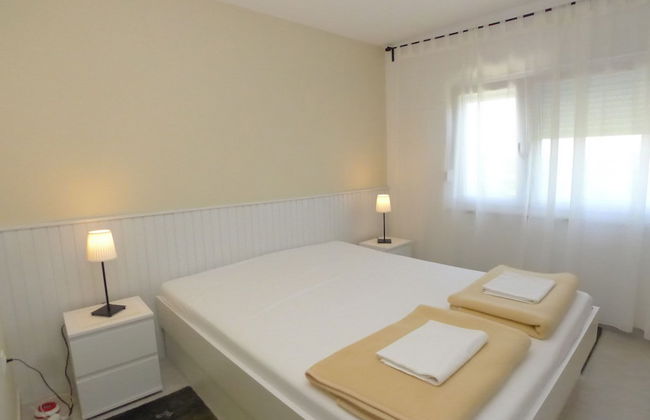 Apartment for 3 Persons in Quiet Part of Premantura With Beautiful Garden and Partial sea View - Photo 2