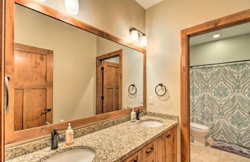 Dock, Hot Tub and Game Room Luxe Lake Latoka Home - Foto 29