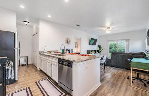 Downtown Tampa Walk to Restaurants Renovated - Foto 13