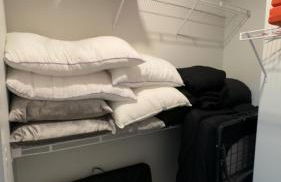 The 513 Flat 2! 1BR, 1Bath Apt with Pool and Riverfront View! Free Gated Parking! Only Steps from The banks & Stadiums! - Foto 19