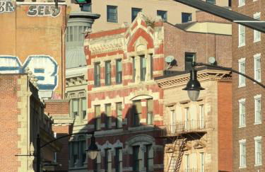 Winter living, Downtown 1BR Apt with kitchen and laundry, Near Convention Center and PPAC - Foto 32