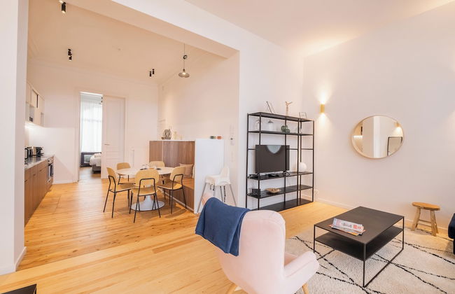 New Apartment Center of Trendy St Gille - Photo 14