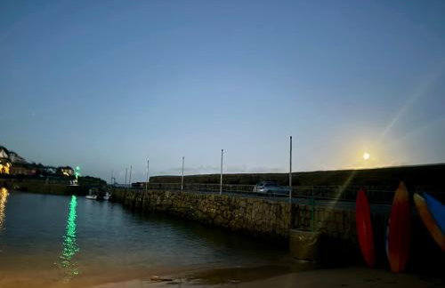 Honeysuckle Cottage by The Sea - Photo 2