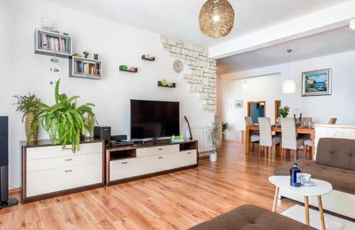 Family friendly house with a swimming pool Vrpolje, Sibenik - 24345 - Photo 17