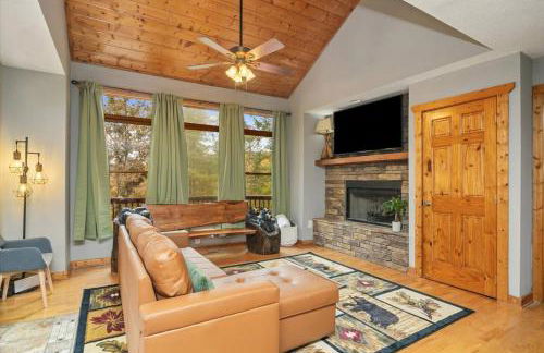 4 BR Mountain Cabin with Hot Tub & Fire Pit in GA - Foto 12