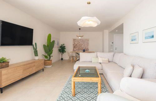 In front of SEA & CENTER - Foto 4