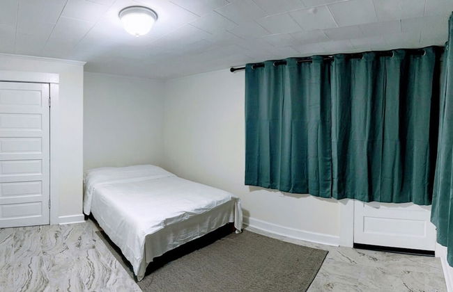 Walk to Duke Campus 3 Bedroom in Trinity Park - Foto 14