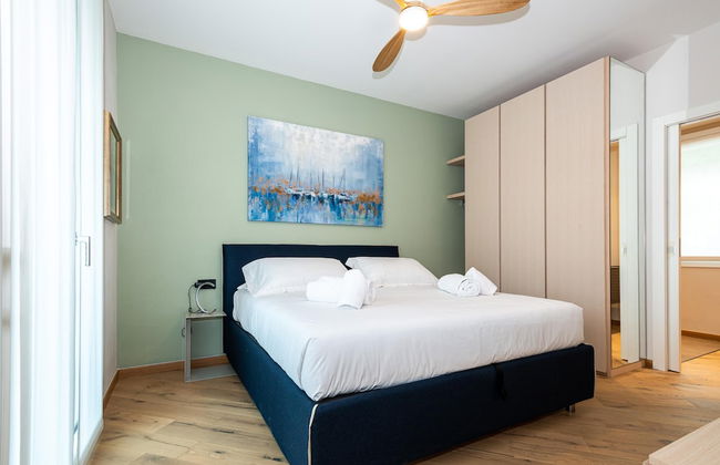 Luxury 1 in Como With 2 Bedrooms and 2 Bathrooms - Photo 5