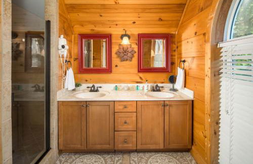 Mountain Retreat with Hot Tub, Game Room and Views - Foto 62