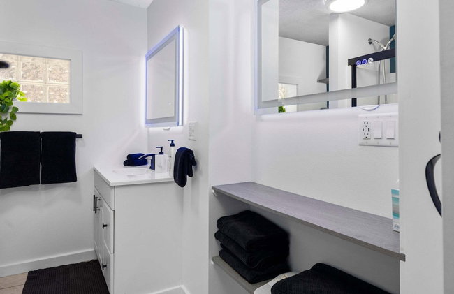 Stunning Newly Renovated Modern Beach House - 7633 - Foto 109