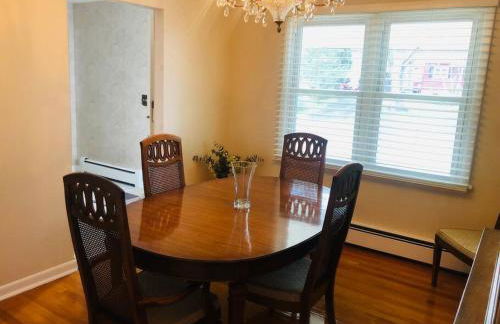 Family-Friendly Home CLOSE to SYR Univ DWNTWN & THE DOME! Location Location Location - Foto 14