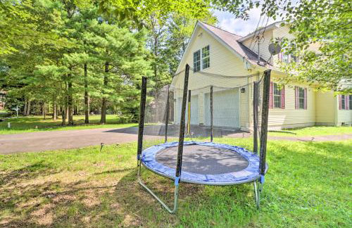 Hot Tub and Deck Gorgeous Retreat in Pocono Summit! - Foto 38