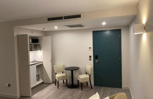 Axiom Park Hotel - Photo 18