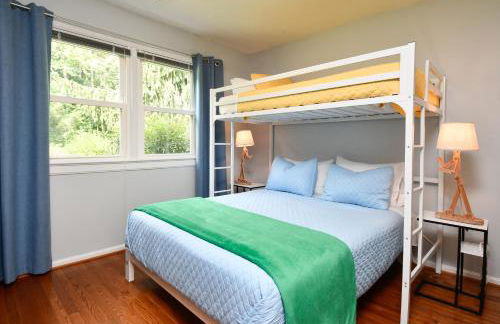 Game Themed Waterfront Fun at Easthaven - Foto 17