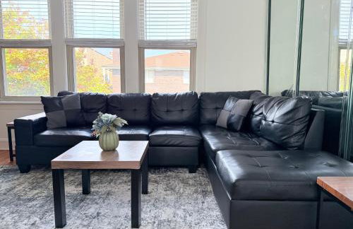 Free Parking! Private Rooftop! 3bd near downtown! - Photo 20