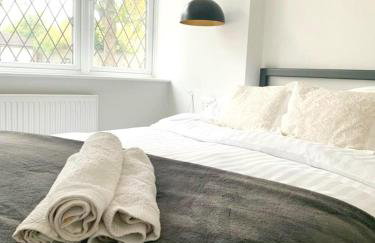 Stunning 1-bedroom annexe flat with own entrance near London - Photo 33