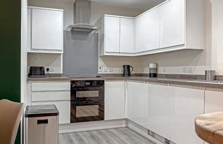 PRIME CITY CENTRE MK STAY, Stylish Spacious Apartment, AIR CONDITIONG, Two bathrooms, FREE GATED ALLOCATED PARKING & Lift access - Foto 44