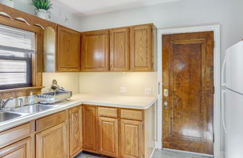 Striking Tudor Revival in Five Points District! - Foto 12