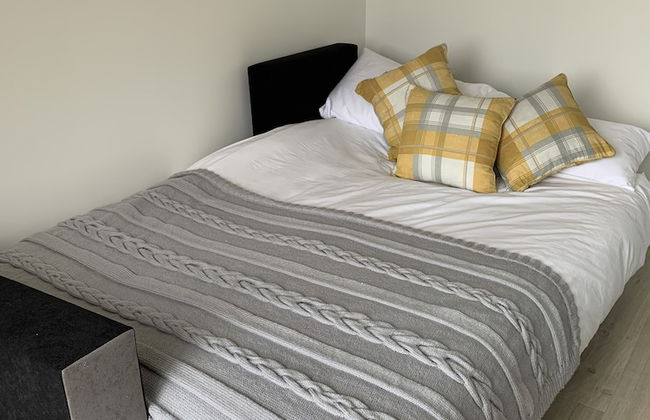 Charming 2-bed Cabin in Inverness, Scotland - Photo 4