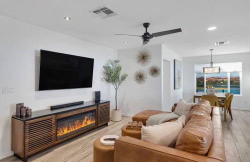 3 BD retreat w. free heated pool - Foto 8