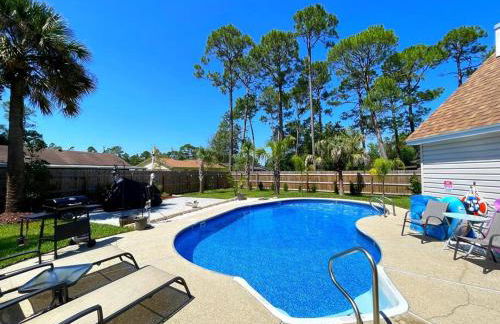 Very Private 3 Bed Home with HEATED Pool Palms and Big Fenced Yard - Foto 3
