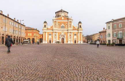 [Piazza Martiri]-In pieno centro sotto al Castello - Photo 25