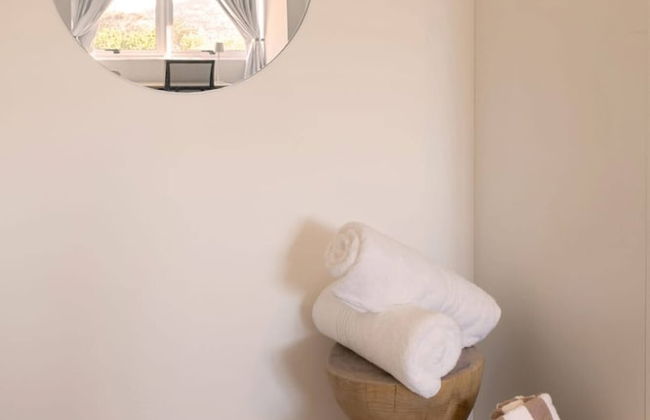 2 Bedroom Apartment, Princess Beach Club, Houtbay - Photo 24