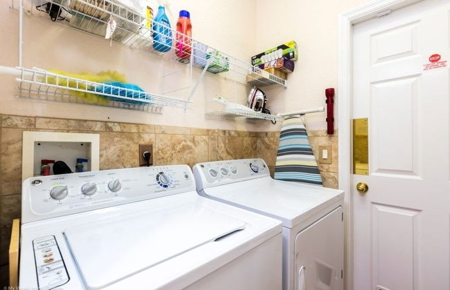 "southern Charm" 4 Bed & 2 Bath Private Pool Home 4 Bedroom Villa by RedAwning - Photo 23