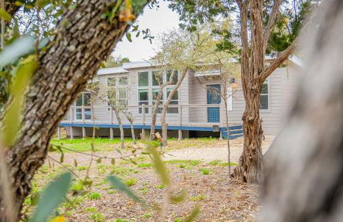 Serene Hill Country Home w/ Romantic Garden Escape - Foto 55