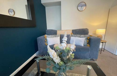 Large Apartments next to East Midlands Airport with Free Gated Parking! - Photo 73