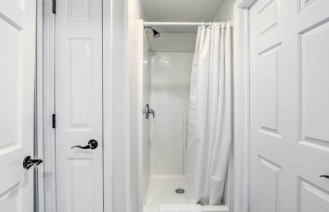 Watkins Glen Lakeview Cottage with Waterfall! - Foto 27