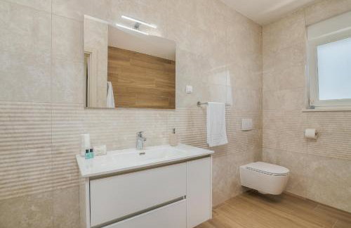 Villa Lusarci with pool - Foto 40