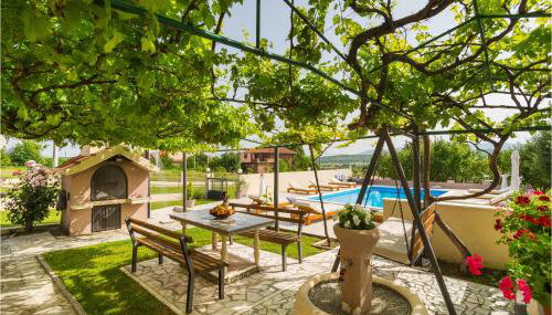 Amazing Apartment In Obrovac Sinjski - Foto 2