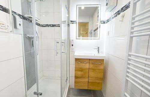 ImmoStay S#Ferienhaus - Parken & WiFi - Foto 9