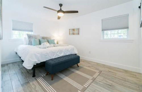 Hot Tub 5 min to beach King Bed - Foto 2