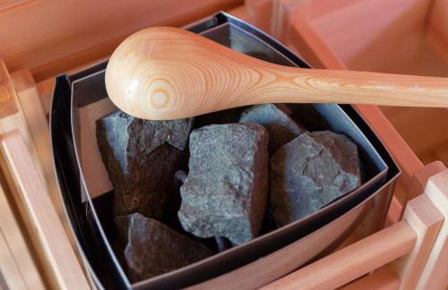 Luxury Suite - Jacuzzi et Sauna - Foto 18