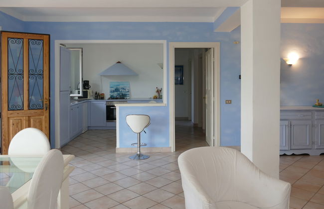 4 bedroom Apartment in Diano Castello with swimming pool and garden - Photo 10