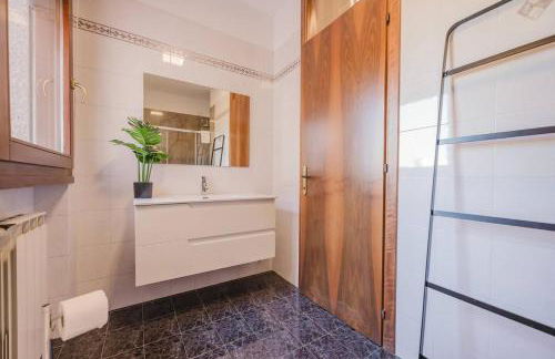 Unico Apt 5, 4 ospiti, parcheggio gratis, 10 minuti da Venezia - Photo 7